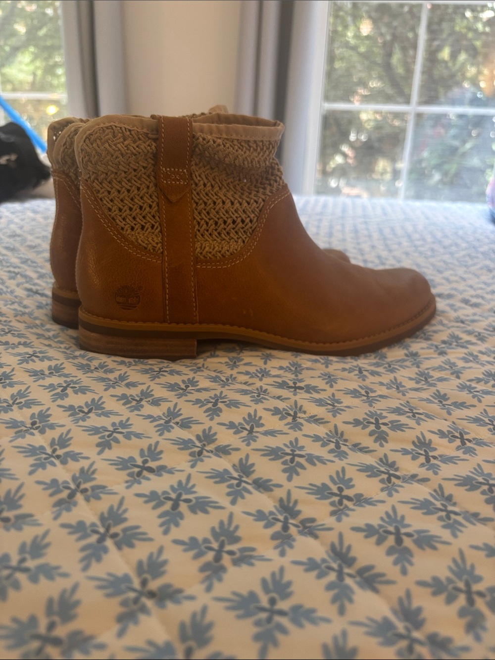 Timberland Women's Brown Leather Ankle Boots with Woven Collar